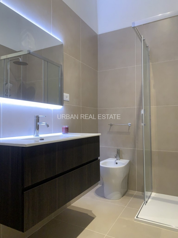 Immagine 14 di Appartamento in affitto  in Viale Miramare 37 a Trieste