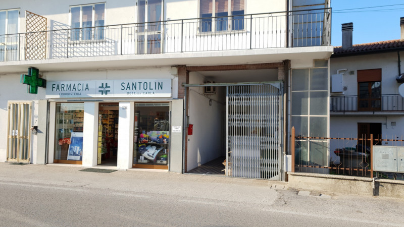 Immagine 3 di Attività commerciale in vendita  in via vo' di sotto a Vo