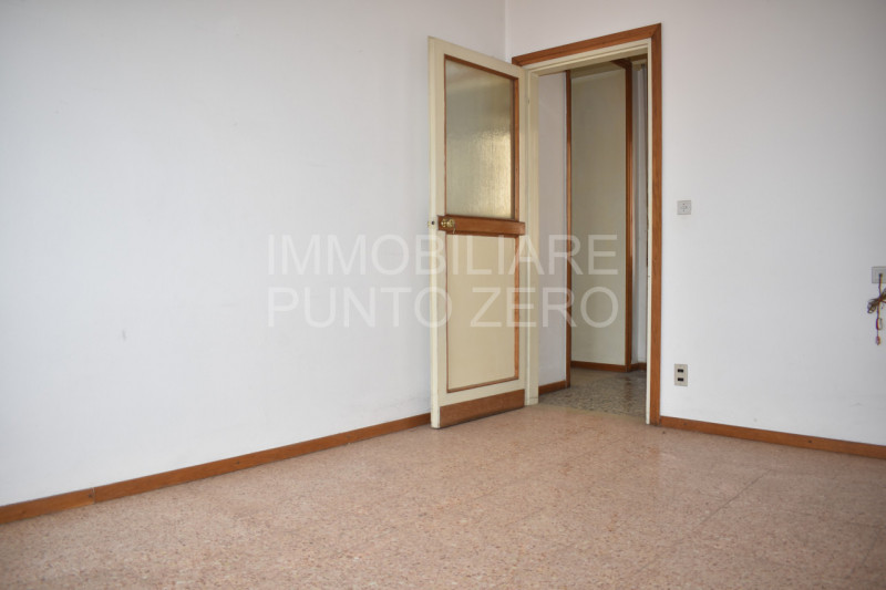 Immagine 14 di Appartamento in vendita  in Via Martiri della Libertà a Medesano