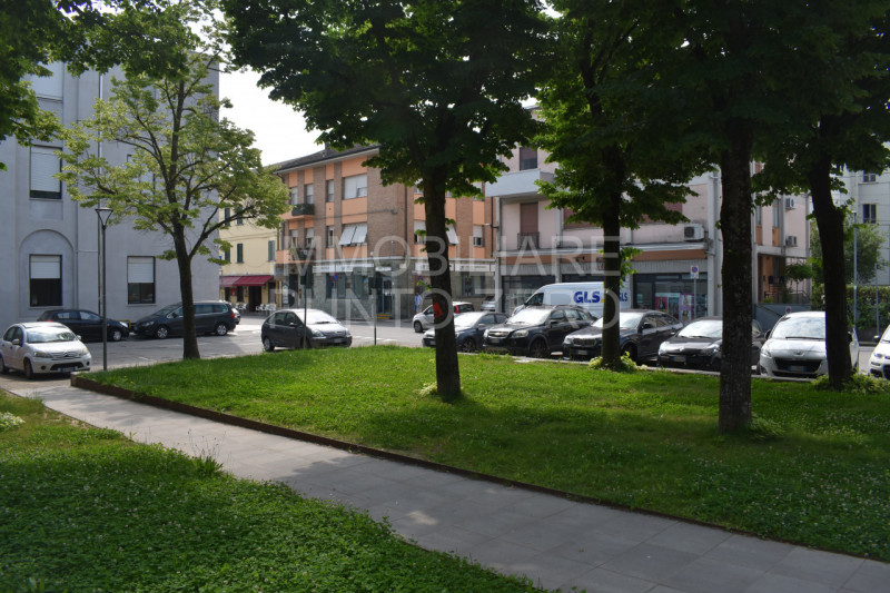 Immagine 36 di Appartamento in vendita  in Via Martiri della Libertà a Medesano