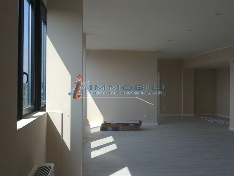 Immagine 24 di Appartamento in vendita  in VIA MUZIO ATTENDOLO SFORZA a Milano