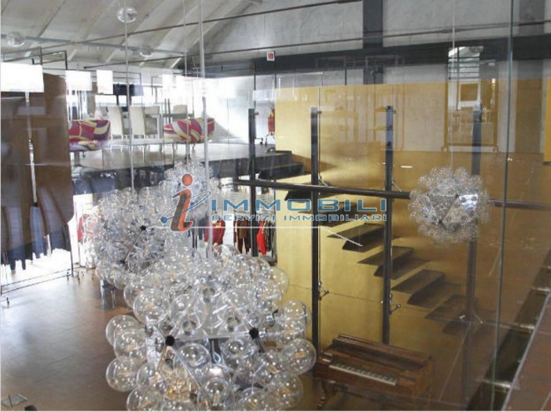Immagine 20 di Laboratorio in vendita  in VIA CANDIANI GIUSEPPE a Milano