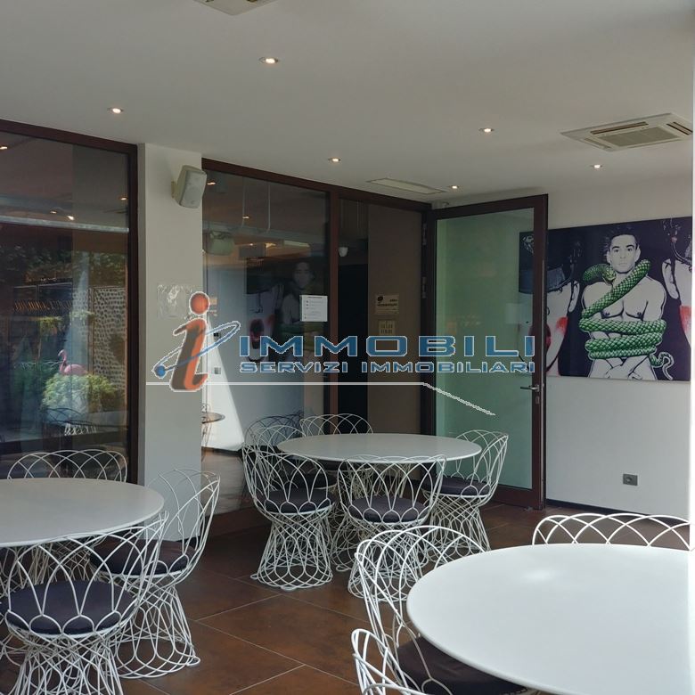 Immagine 5 di Ufficio in vendita  in VIA CANDIANI GIUSEPPE a Milano