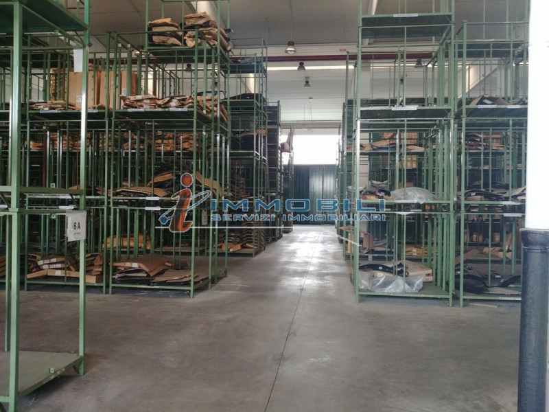 Immagine 15 di Attività commerciale in vendita  in VIA STAFFORA a Opera