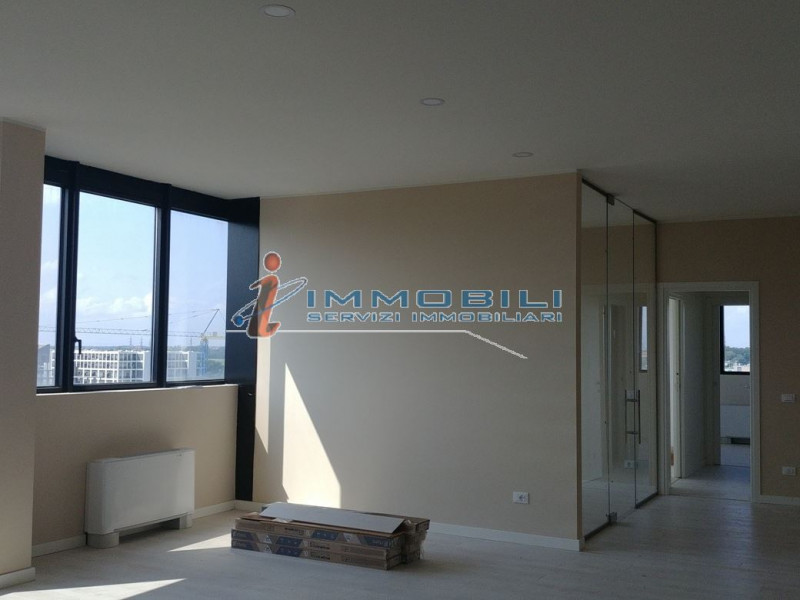 Immagine 13 di Attività commerciale in vendita  in VIA MUZIO ATTENDOLO SFORZA a Milano