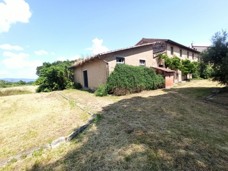 Immagine 22 di Appartamento in vendita  in Piana a Castiglione Del Lago