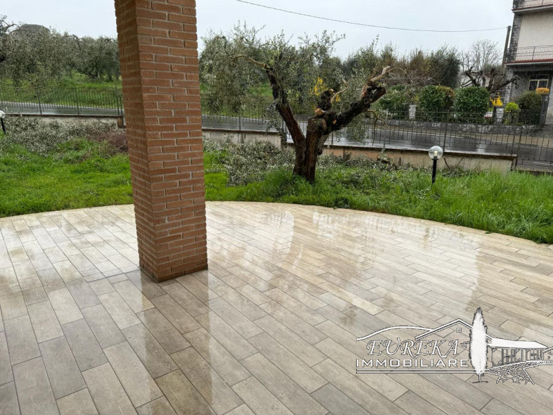 Immagine 22 di Villa in vendita  in Sanfatucchio a Castiglione Del Lago