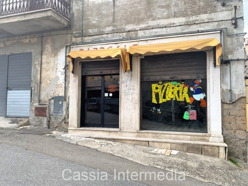Immagine 17 di Appartamento in vendita  in Via Sant'Elia 17 a Castel Sant'elia
