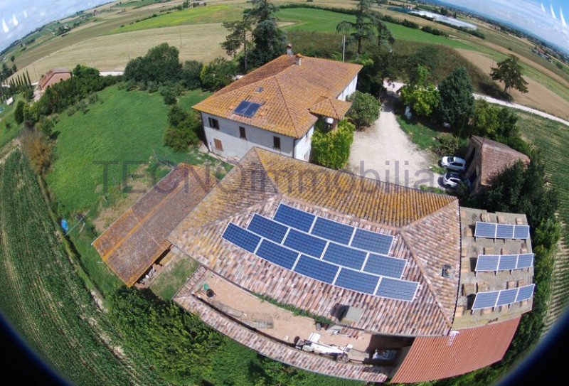 Immagine 2 di Casa indipendente in vendita  in VOCABOLO VIGNACCIO a Marsciano