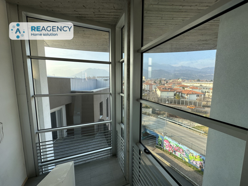 Immagine 30 di Attico in vendita  in VIA ANTONIO FOGAZZARO a Schio