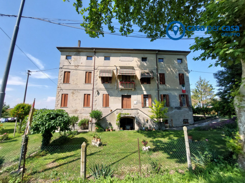 Immagine 2 di Casa indipendente in vendita  in Villanova Marchesana, Via Argine Po a Villanova Marchesana