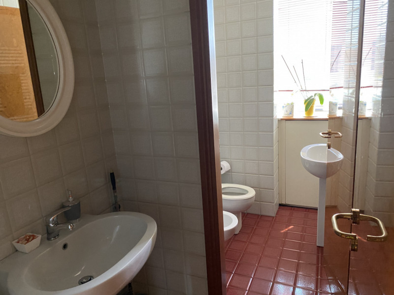 Immagine 25 di Ufficio in vendita  in piazza ferretto a Venezia