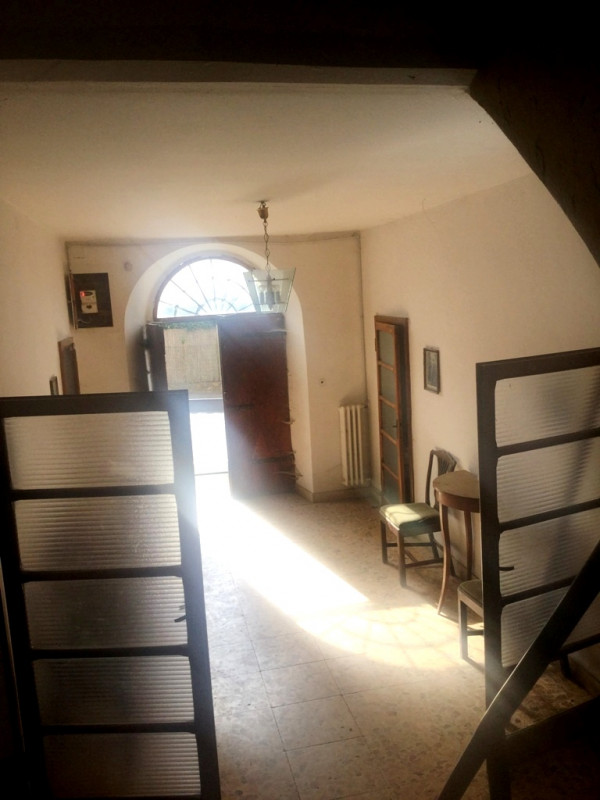 Immagine 3 di Palazzo in vendita  a Ficulle