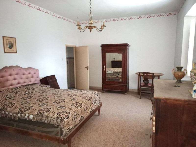 Immagine 7 di Palazzo in vendita  a Ficulle