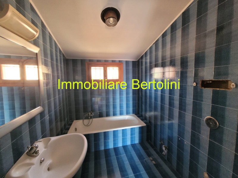 Immagine 13 di Casa indipendente in vendita  in Vittorio Emanuele lato mare a Bordighera