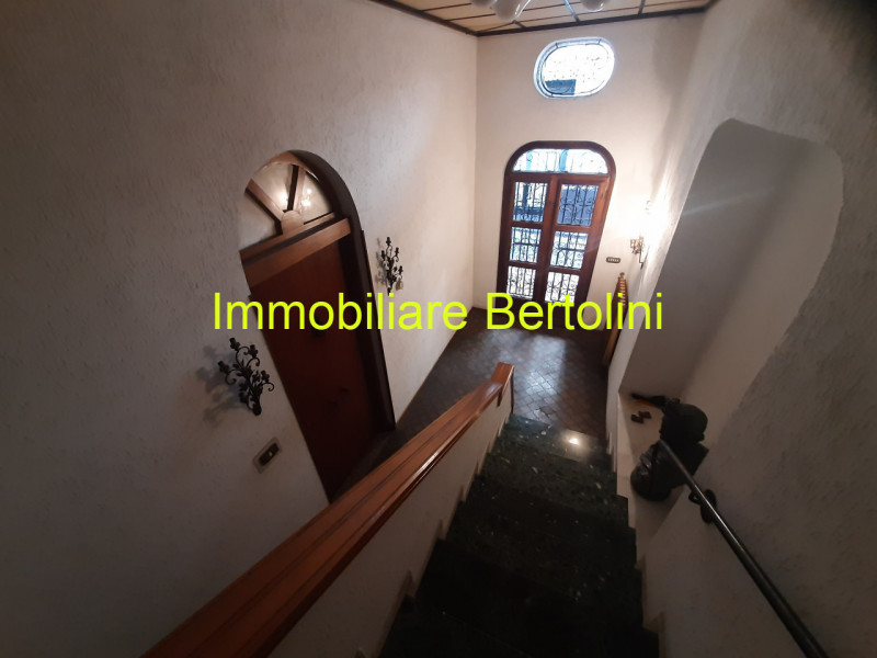 Immagine 23 di Casa indipendente in vendita  in Vittorio Emanuele lato mare a Bordighera