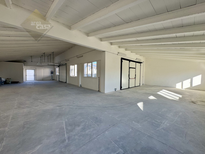 Immagine 14 di Laboratorio in vendita  in Via Carducci 6 a Rossano Veneto