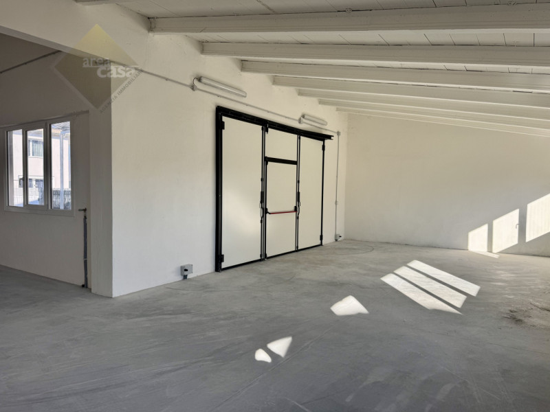 Immagine 15 di Laboratorio in vendita  in Via Carducci 6 a Rossano Veneto