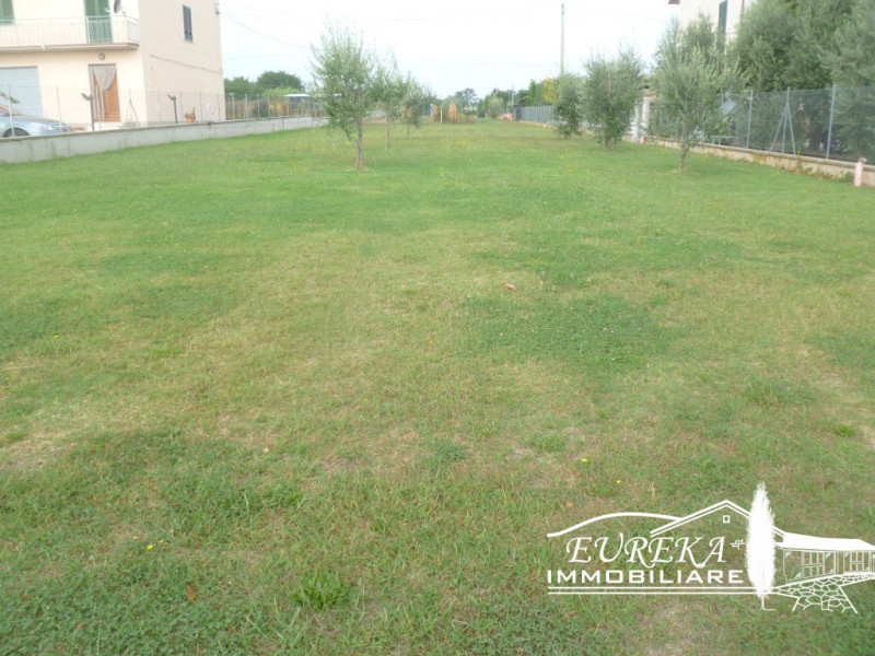 Immagine 6 di Terreno in vendita  in Via Roma, Castiglione del lago a Castiglione Del Lago