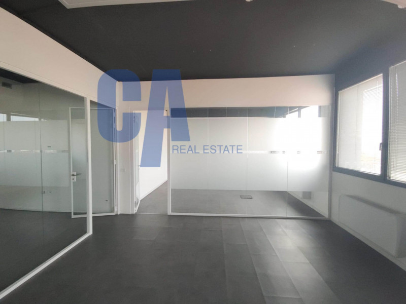 Immagine 3 di Ufficio in affitto  in VIA BOVISASCA a Milano