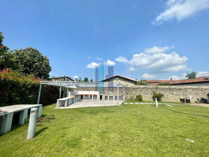 Immagine 24 di Villetta a schiera in vendita  in Via San Benedetto a Brescia