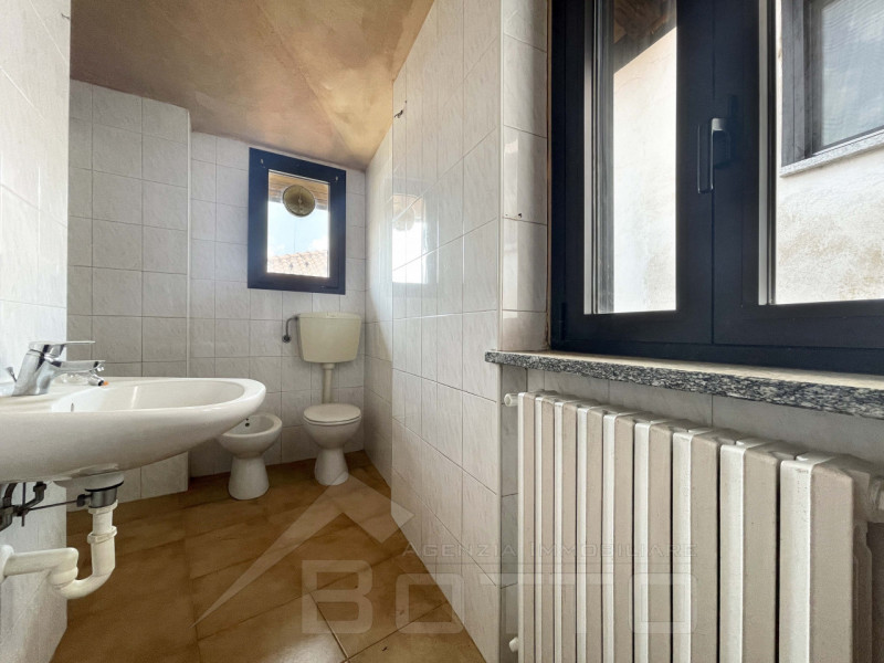 Immagine 12 di Appartamento in vendita  in via giacomo ravizza 8 a Soriso