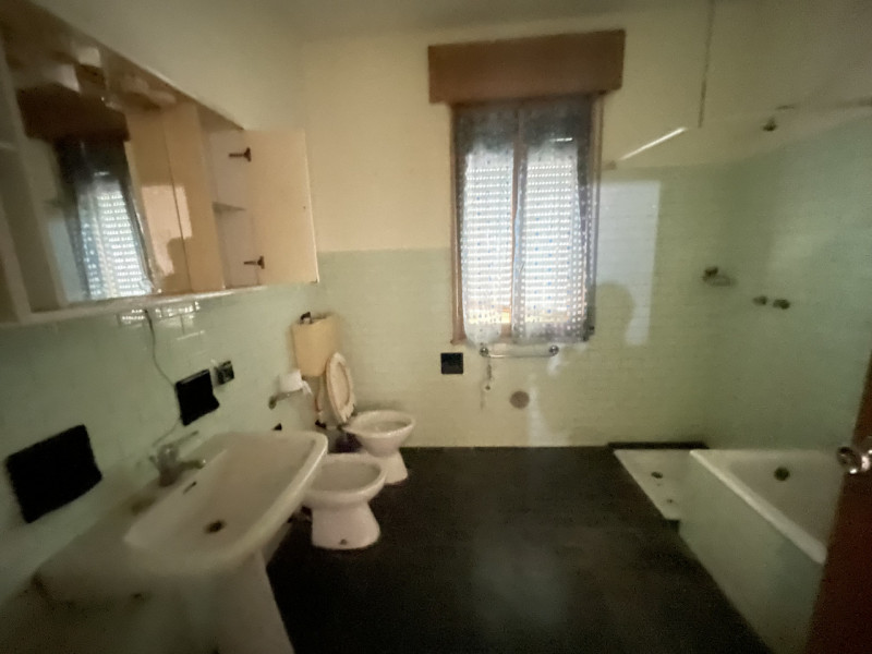 Immagine 10 di Casa indipendente in vendita  a Suzzara