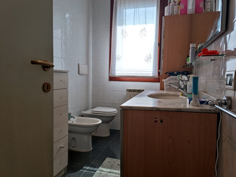 Immagine 19 di Appartamento in vendita  in Via Calbria a Venezia
