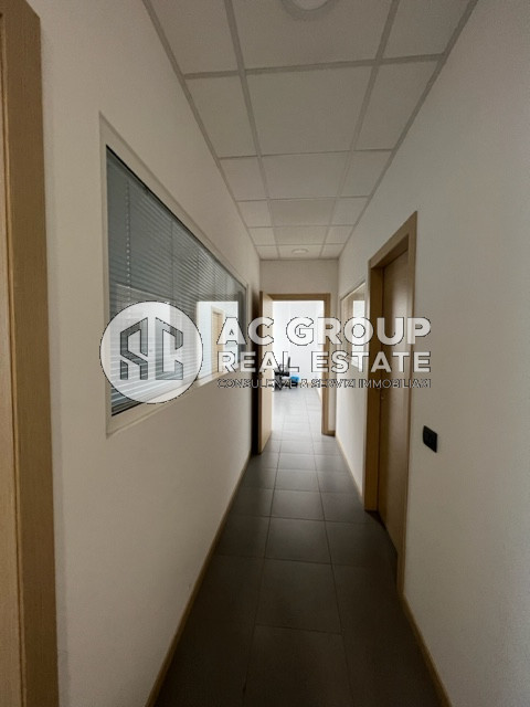 Immagine 3 di Ufficio in affitto  a Saronno