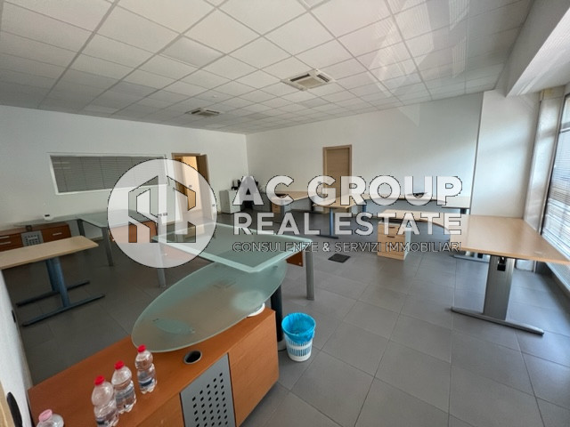 Immagine 4 di Ufficio in affitto  a Saronno