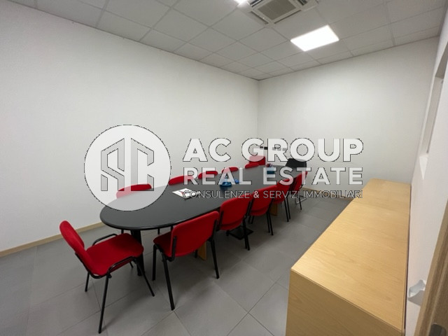 Immagine 6 di Ufficio in affitto  a Saronno