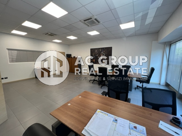 Immagine 9 di Ufficio in affitto  a Saronno