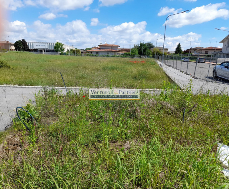 Immagine 5 di Terreno in vendita  in via prati a Calcinato