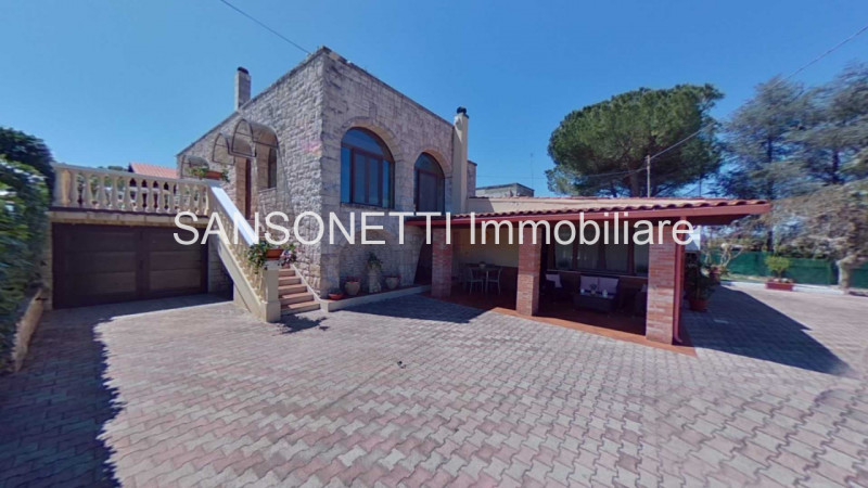 Immagine 4 di Villa in vendita  a Fasano