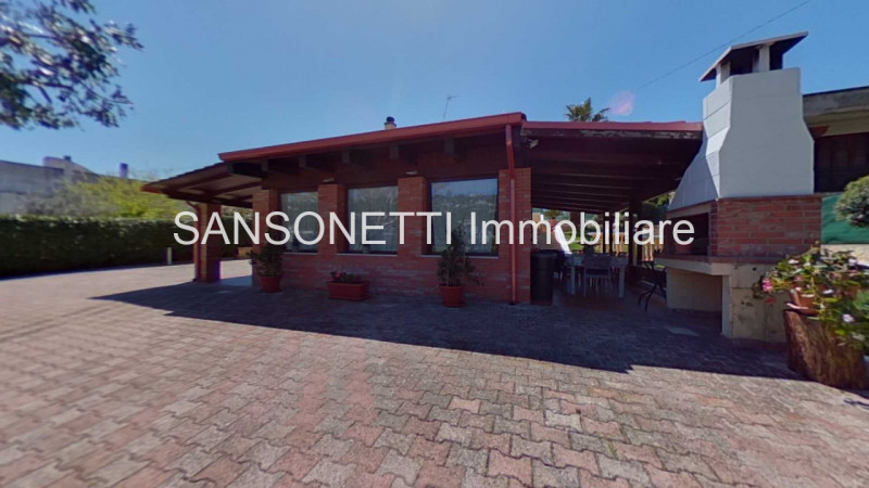 Immagine 6 di Villa in vendita  a Fasano