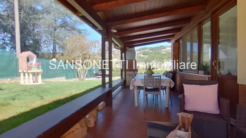 Immagine 7 di Villa in vendita  a Fasano