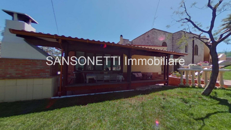 Immagine 8 di Villa in vendita  a Fasano