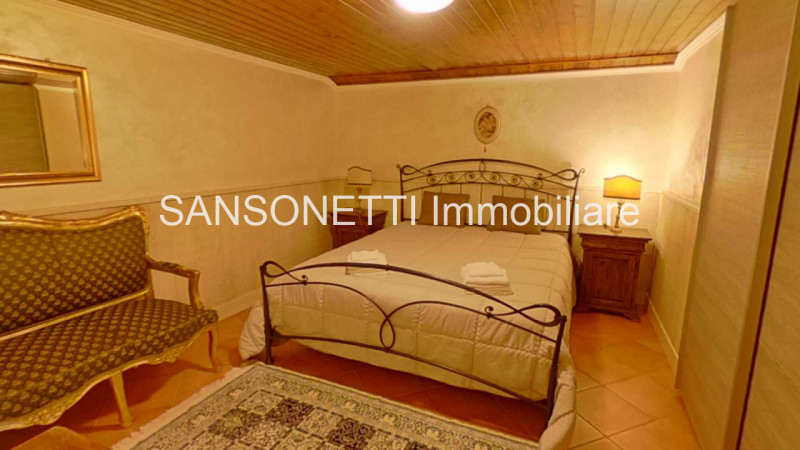 Immagine 19 di Villa in vendita  a Fasano