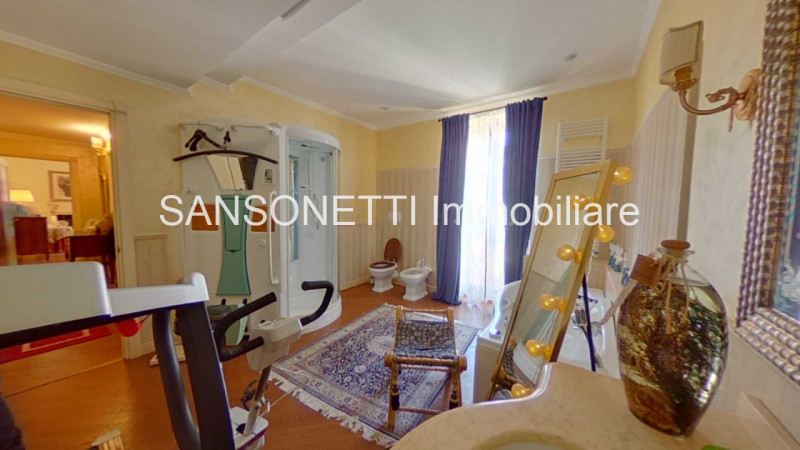 Immagine 35 di Villa in vendita  a Fasano