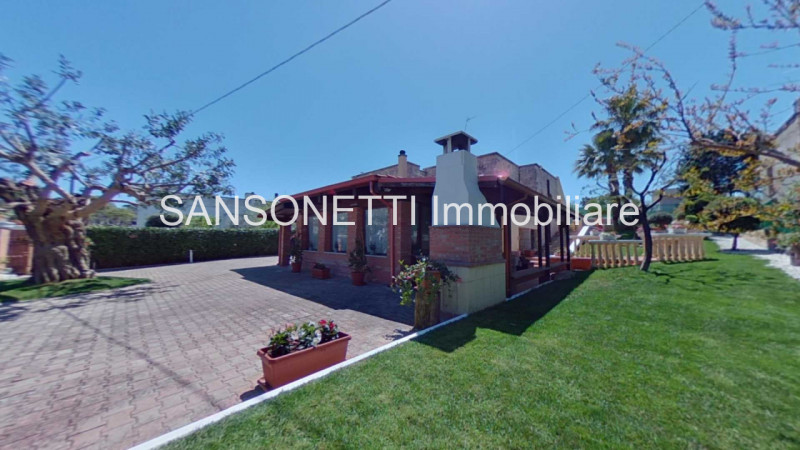 Immagine 38 di Villa in vendita  a Fasano