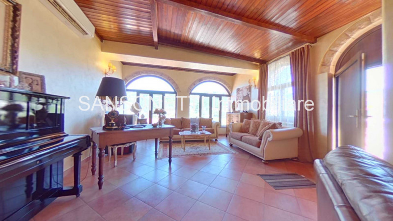 Immagine 45 di Villa in vendita  a Fasano