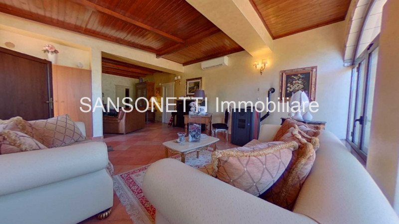 Immagine 46 di Villa in vendita  a Fasano
