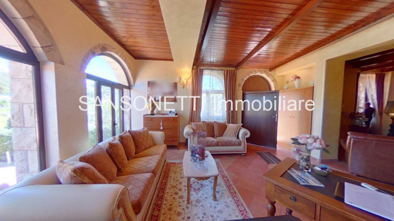 Immagine 47 di Villa in vendita  a Fasano