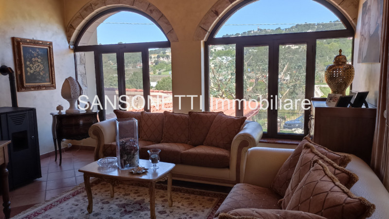 Immagine 57 di Villa in vendita  a Fasano