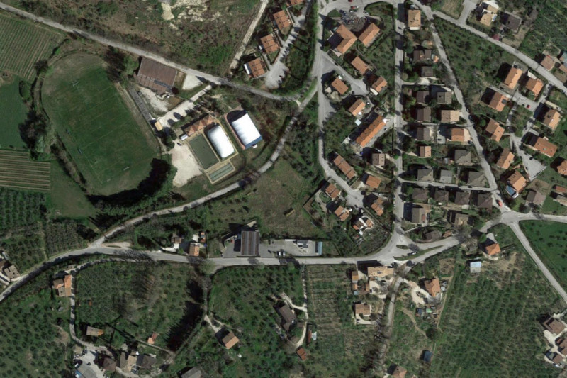 Immagine 10 di Terreno in vendita  in Via Edmondo De Amicis, N. snc a Montefalco