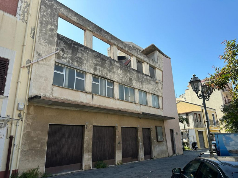 Immagine 3 di Negozio in affitto  in via g. medici a Milazzo