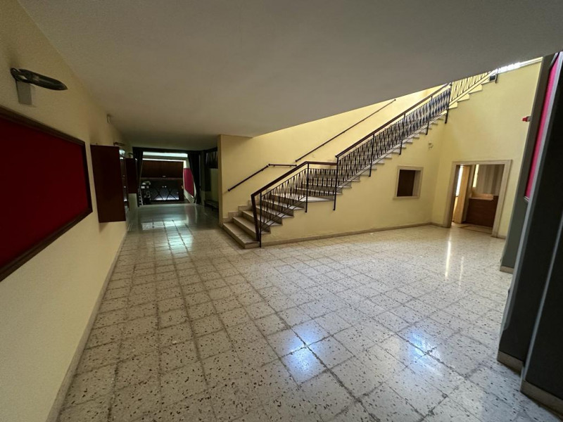 Immagine 4 di Negozio in affitto  in via g. medici a Milazzo