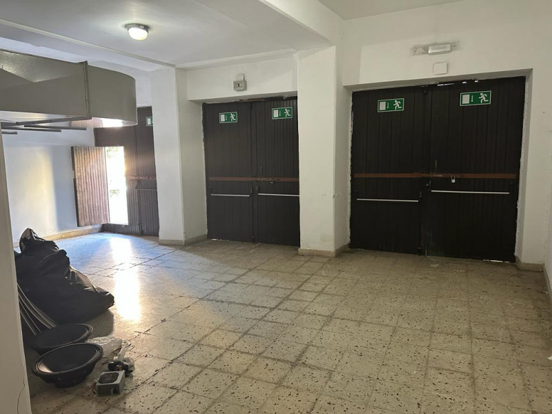 Immagine 16 di Negozio in affitto  in via g. medici a Milazzo