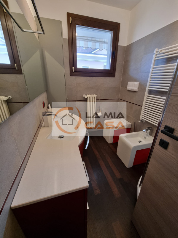 Immagine 9 di Camera in affitto  in Via Romea n. 65/I Legnaro (PD) a Legnaro