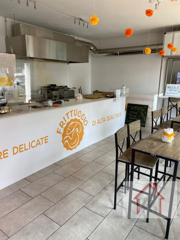 Immagine 1 di Attività commerciale in vendita  in Via Risorgimento a Montebelluna